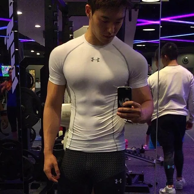 飞行员私生活精彩！海边放飞自我小视频太好看了 - 51虹马