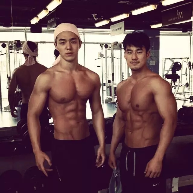 飞行员私生活精彩！海边放飞自我小视频太好看了 - 51虹马