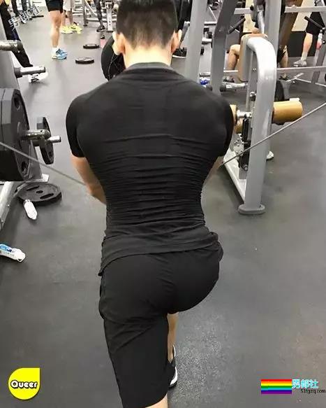 扒到了！浴照流传大鼻子熟男竟是大猛攻？ - 51虹马