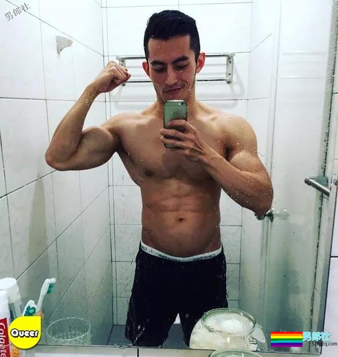 扒到了！浴照流传大鼻子熟男竟是大猛攻？ - 51虹马