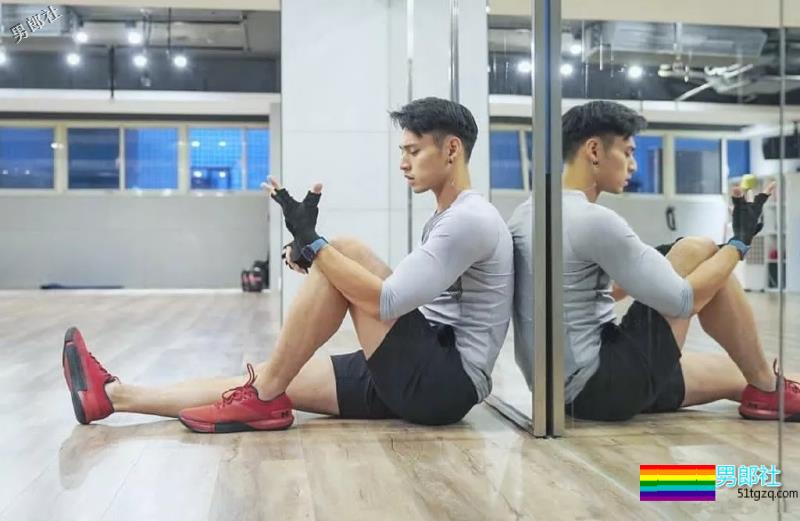 帅气长腿篮球小狼狗 - 51虹马