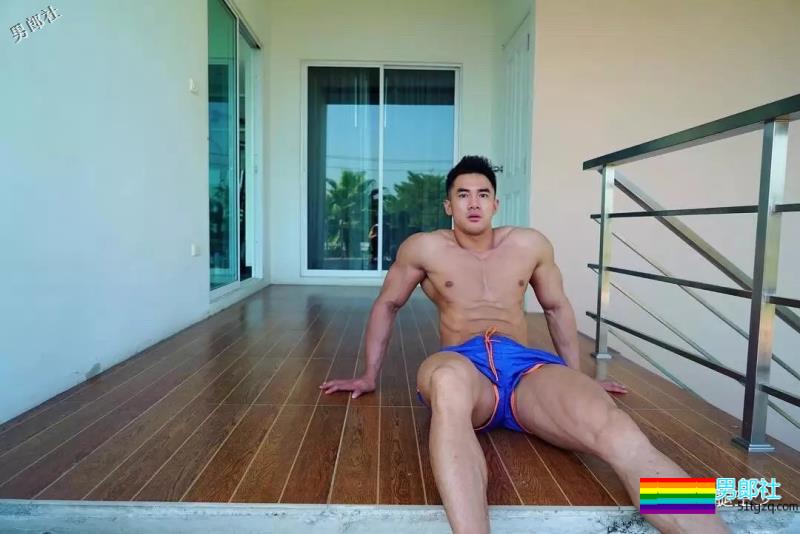 爆肌直男，好大！ - 51虹马