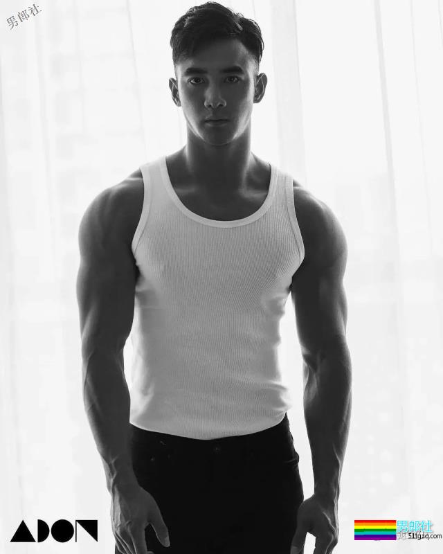 爆肌直男，好大！ - 51虹马