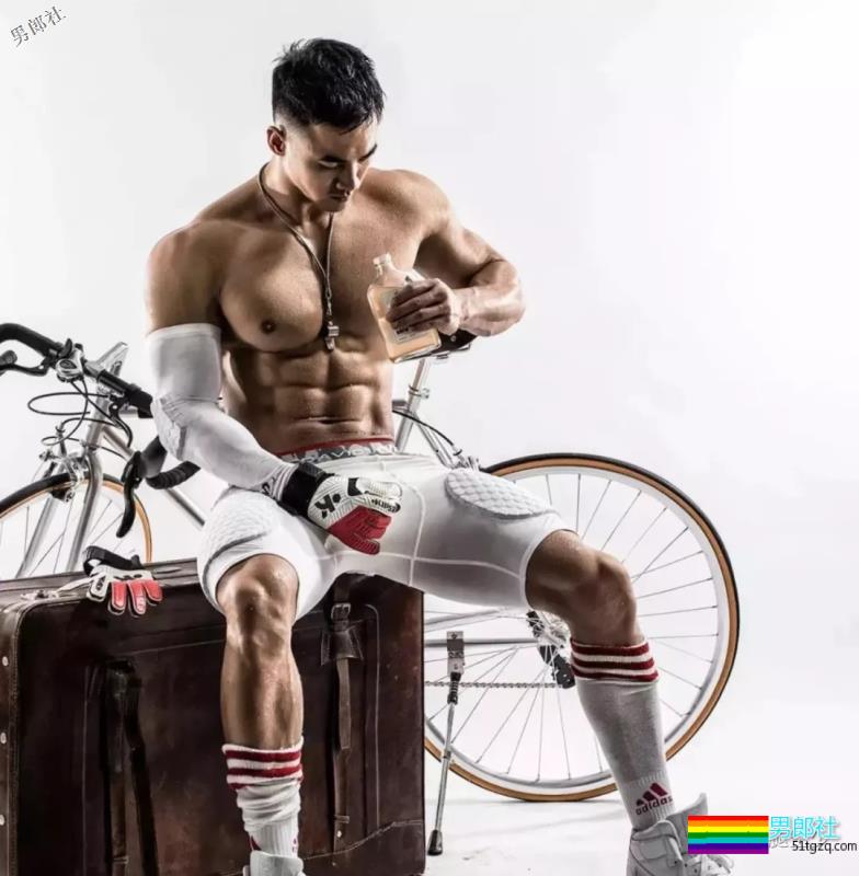 爆肌直男，好大！ - 51虹马