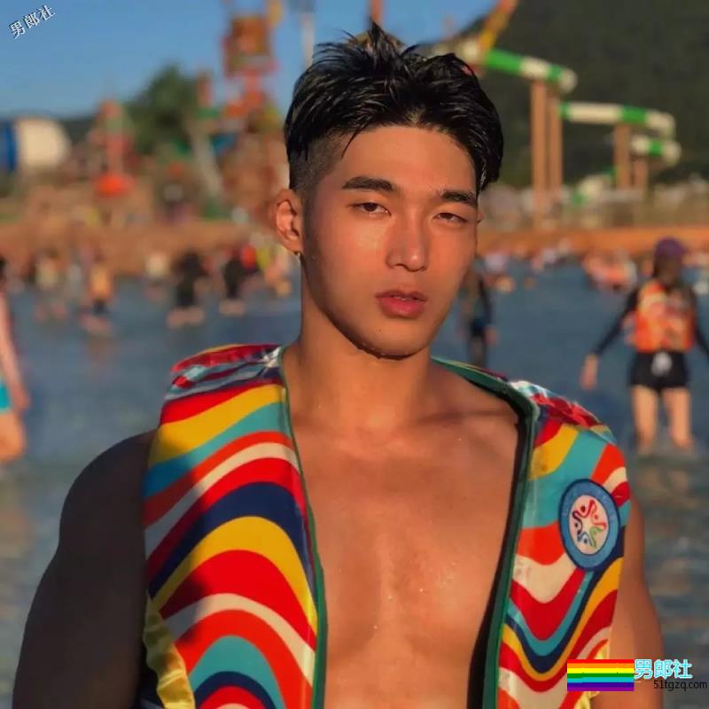 运动系小狼狗大秀黝黑肌肉,血槽差点被他掏空! - 51虹马 运动系小狼狗大秀黝黑肌肉,血槽差点被他掏空! - 51虹马