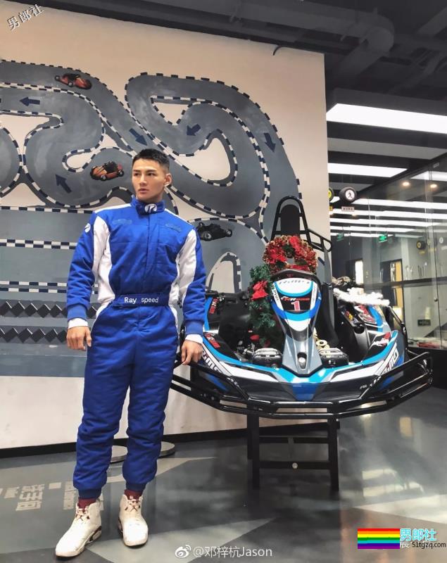 湿身健身教练瞬间变成叮当猫,你hold住吗 - 51虹马 湿身健身教练瞬间变成叮当猫,你hold住吗 - 51虹马