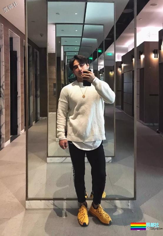 湿身健身教练瞬间变成叮当猫，你hold住吗 - 51虹马