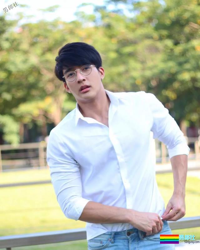 长腿腹气帅气运动男!演过体育生,腱子肉身材A爆了! - 51虹马 长腿腹气帅气运动男!演过体育生,腱子肉身材A爆了! - 51虹马