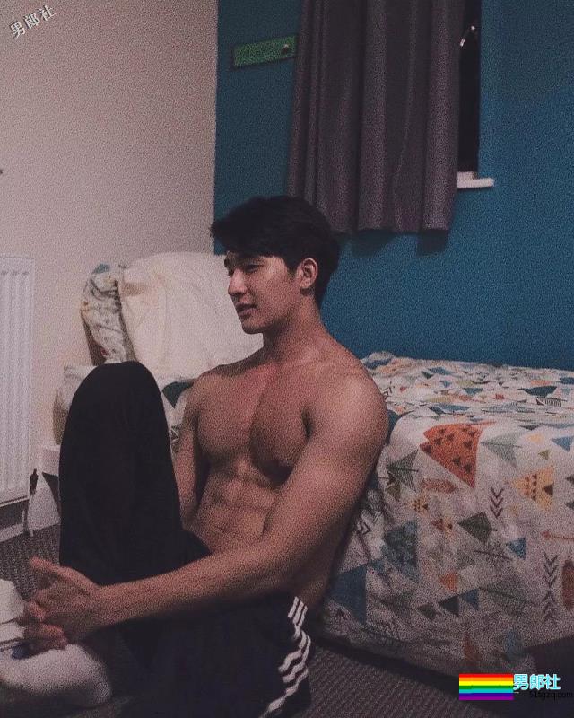 长腿腹气帅气运动男!演过体育生,腱子肉身材A爆了! - 51虹马 长腿腹气帅气运动男!演过体育生,腱子肉身材A爆了! - 51虹马