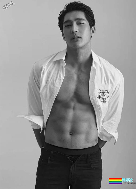 长腿腹气帅气运动男！演过体育生，腱子肉身材A爆了！ - 51虹马