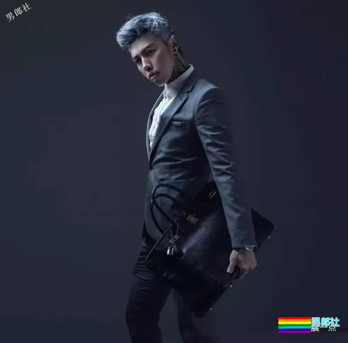 脱掉的肌肉体育生，这一身腱子肉真帅！ - 51虹马