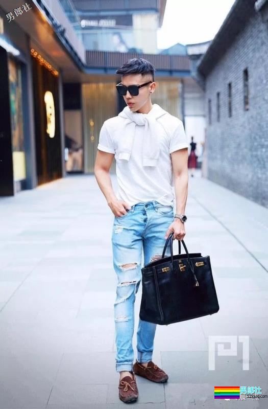 脱掉的肌肉体育生，这一身腱子肉真帅！ - 51虹马