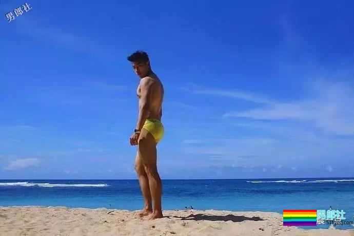 脱掉的肌肉体育生，这一身腱子肉真帅！ - 51虹马