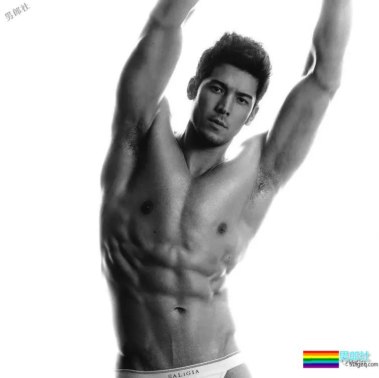 混血模特被批和写真差距太大?但他的原始野性我还是很可以! - 51虹马 混血模特被批和写真差距太大?但他的原始野性我还是很可以! - 51虹马