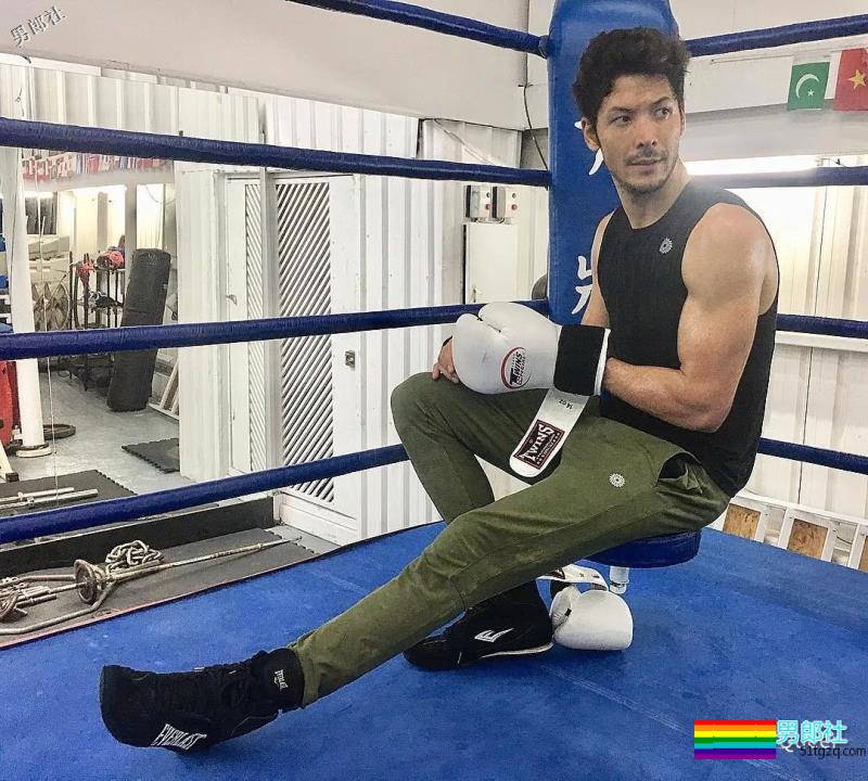 混血模特被批和写真差距太大？但他的原始野性我还是很可以！ - 51虹马