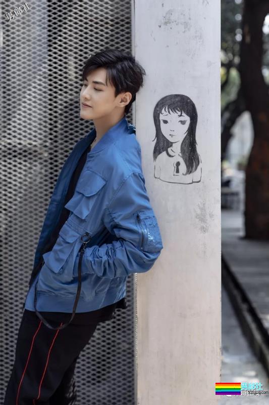 蔡依林的“芭比娃娃”，这个甜笑男孩就是青春的样子啊！－－嘉羿 - 51虹马