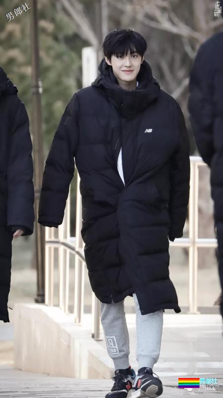 蔡依林的“芭比娃娃”，这个甜笑男孩就是青春的样子啊！－－嘉羿 - 51虹马