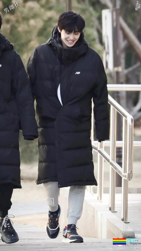 蔡依林的“芭比娃娃”，这个甜笑男孩就是青春的样子啊！－－嘉羿 - 51虹马