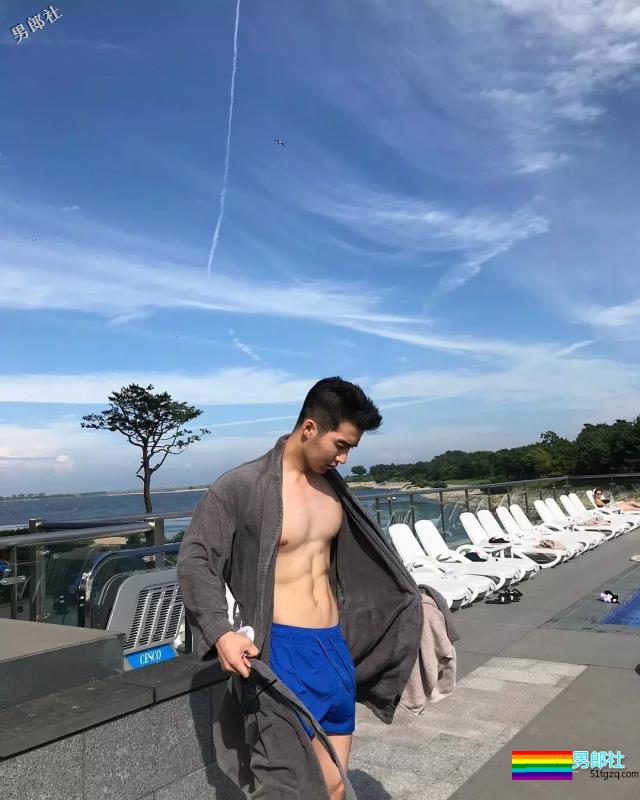 来自韩国的平面模特，谁会拒绝这样一个倒三角身材的男人呢？ - 51虹马