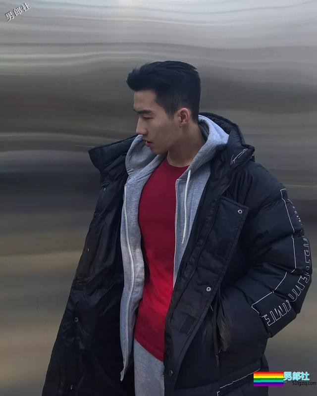 来自韩国的平面模特，谁会拒绝这样一个倒三角身材的男人呢？ - 51虹马