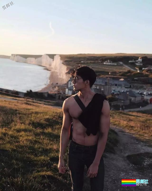 长腿腹气帅气运动男!演过体育生,腱子肉身材A爆了! - 51虹马 长腿腹气帅气运动男!演过体育生,腱子肉身材A爆了! - 51虹马