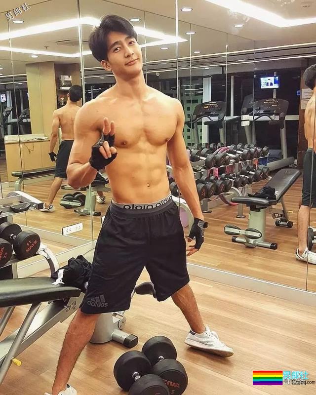 长腿腹气帅气运动男!演过体育生,腱子肉身材A爆了! - 51虹马 长腿腹气帅气运动男!演过体育生,腱子肉身材A爆了! - 51虹马