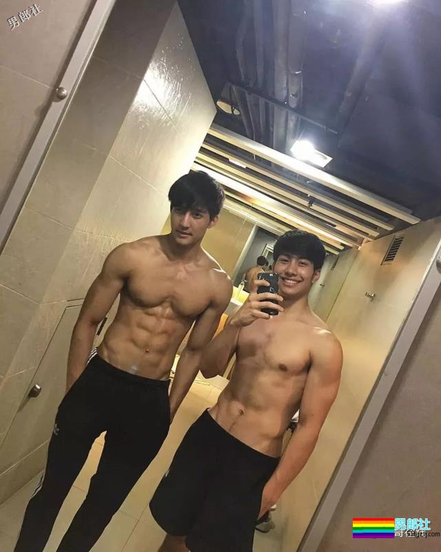 长腿腹气帅气运动男！演过体育生，腱子肉身材A爆了！ - 51虹马