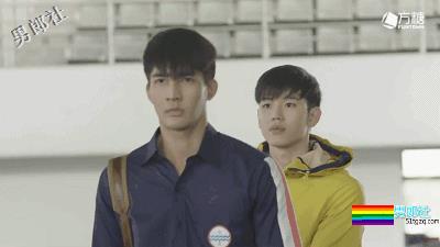 长腿腹气帅气运动男！演过体育生，腱子肉身材A爆了！ - 51虹马