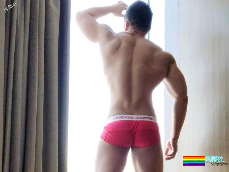 D杯大胸肌圈粉无数的小狼狗,竟和肌肉帅哥在一起了~ - 51虹马 D杯大胸肌圈粉无数的小狼狗,竟和肌肉帅哥在一起了~ - 51虹马