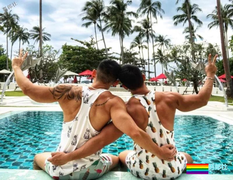 D杯大胸肌圈粉无数的小狼狗,竟和肌肉帅哥在一起了~ - 51虹马 D杯大胸肌圈粉无数的小狼狗,竟和肌肉帅哥在一起了~ - 51虹马