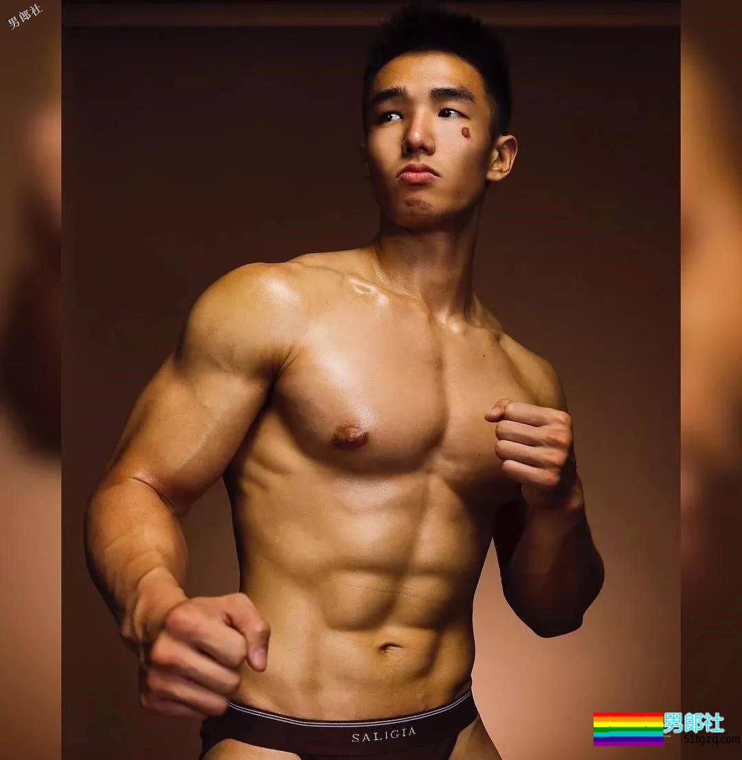 奶凶拳击手成摄影师新宠，体育生小狼狗爆发攻击力十足！ - 51虹马