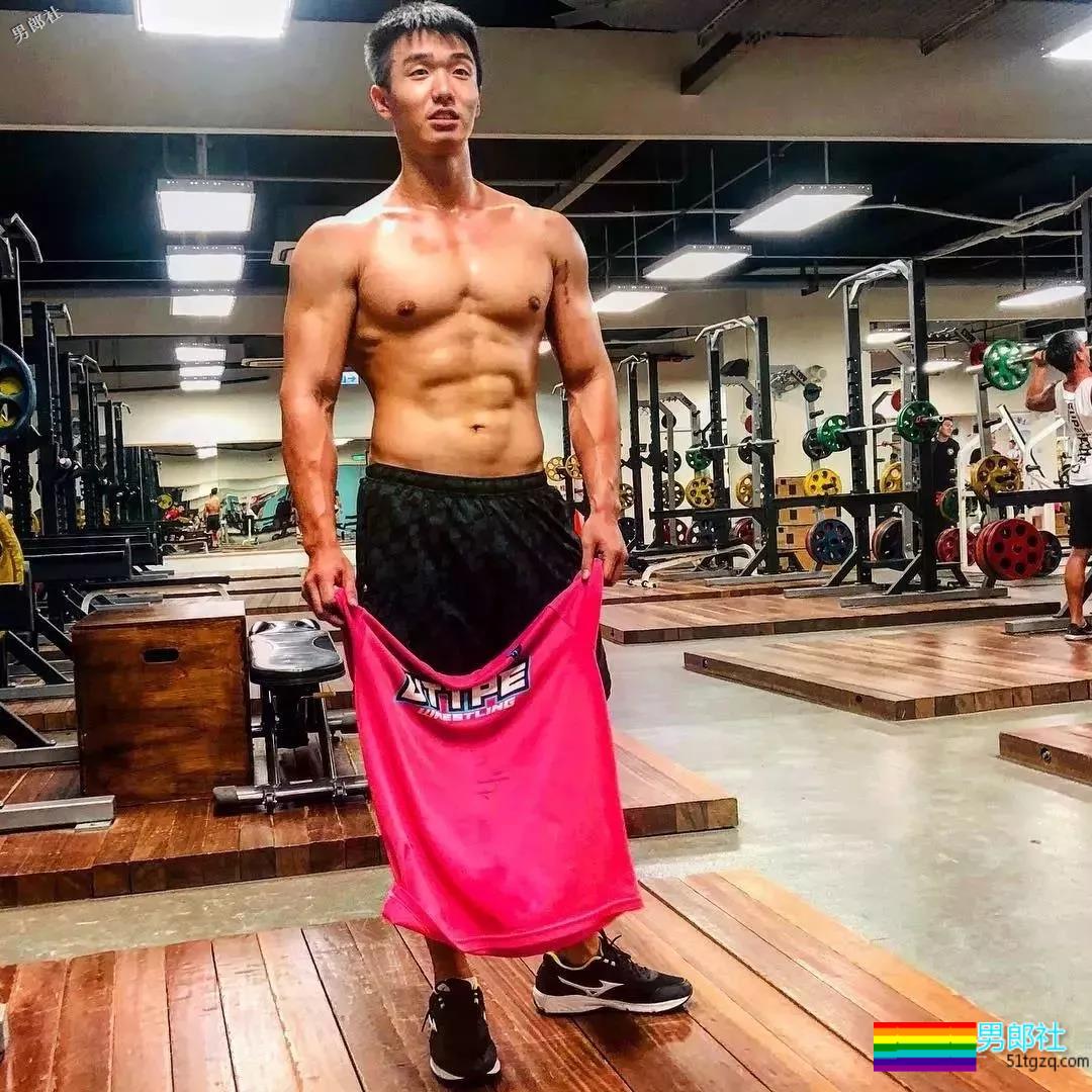 奶凶拳击手成摄影师新宠，体育生小狼狗爆发攻击力十足！ - 51虹马