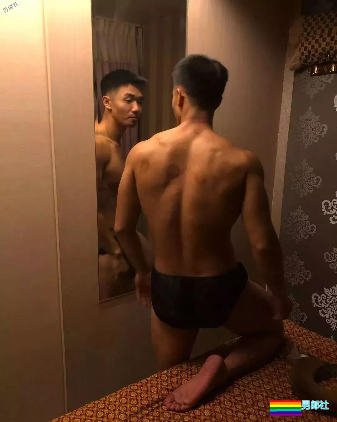 奶凶拳击手成摄影师新宠，体育生小狼狗爆发攻击力十足！ - 51虹马