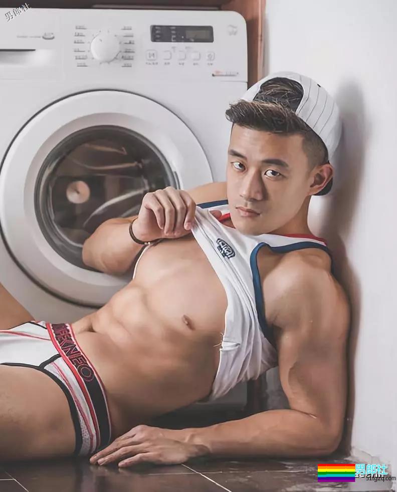 香港GARY男神小哥又出新照，想给摄影师们加五个鸡腿 - 51虹马