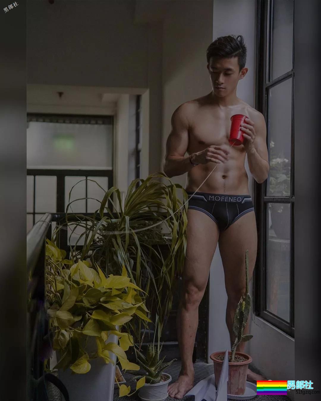 香港GARY男神小哥又出新照，想给摄影师们加五个鸡腿 - 51虹马