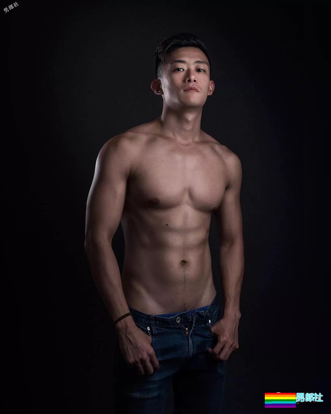 香港GARY男神小哥又出新照，想给摄影师们加五个鸡腿 - 51虹马