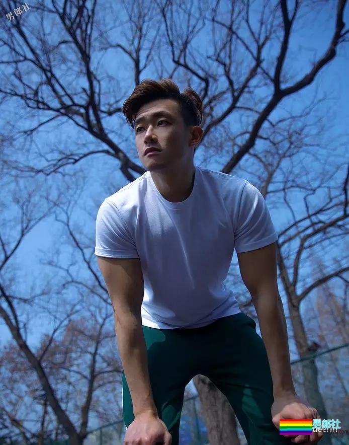 香港GARY男神小哥又出新照，想给摄影师们加五个鸡腿 - 51虹马