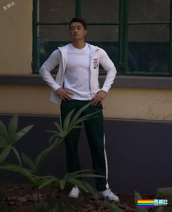 香港GARY男神小哥又出新照，想给摄影师们加五个鸡腿 - 51虹马