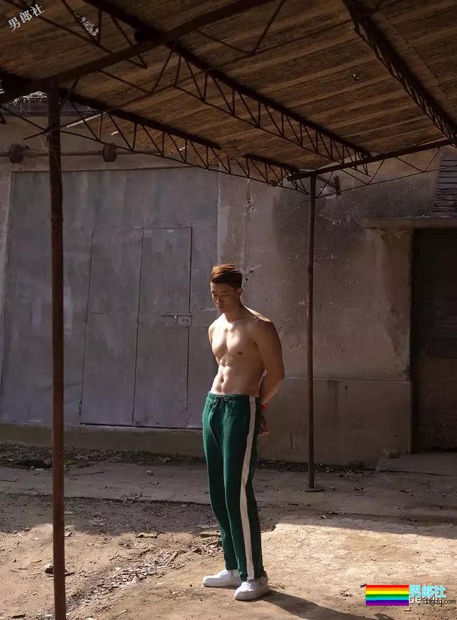 香港GARY男神小哥又出新照，想给摄影师们加五个鸡腿 - 51虹马