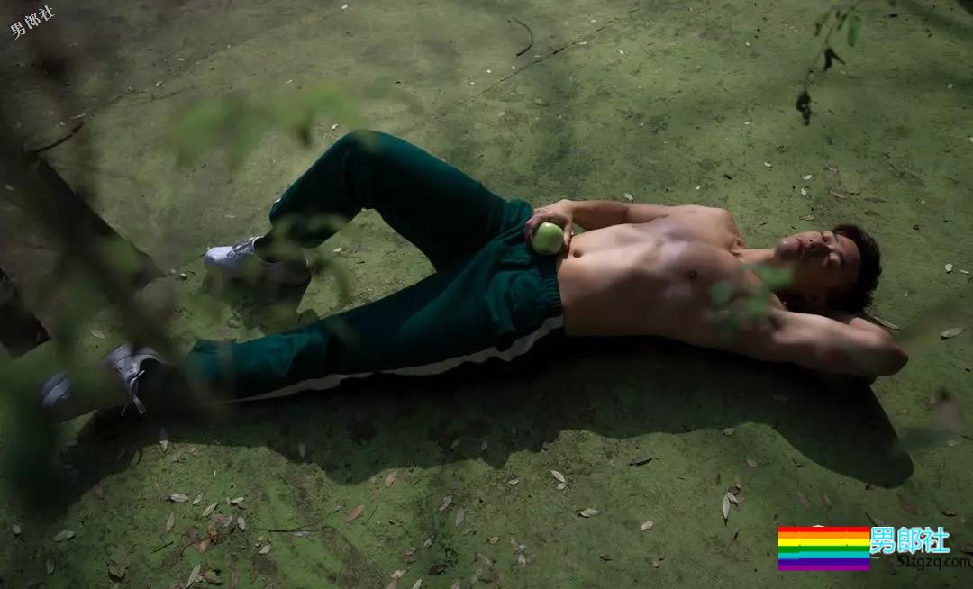 香港GARY男神小哥又出新照，想给摄影师们加五个鸡腿 - 51虹马