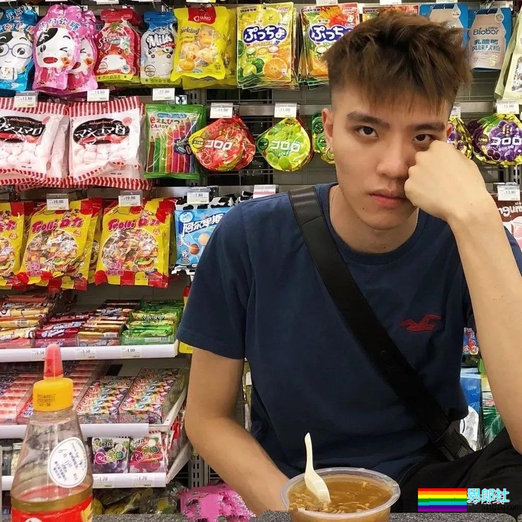 帅气好看又很撩，有个性的小哥哥容易让人小鹿乱撞啊！ - 51虹马