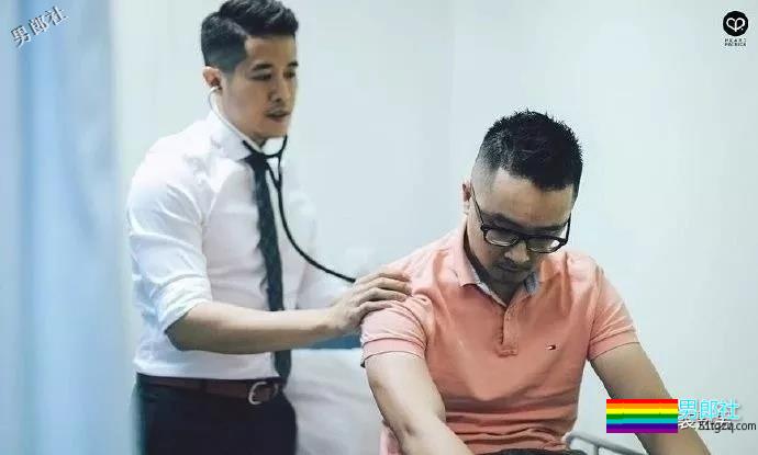 偶遇正装胡茬男医生，你要让他给你检查吗？ - 51虹马