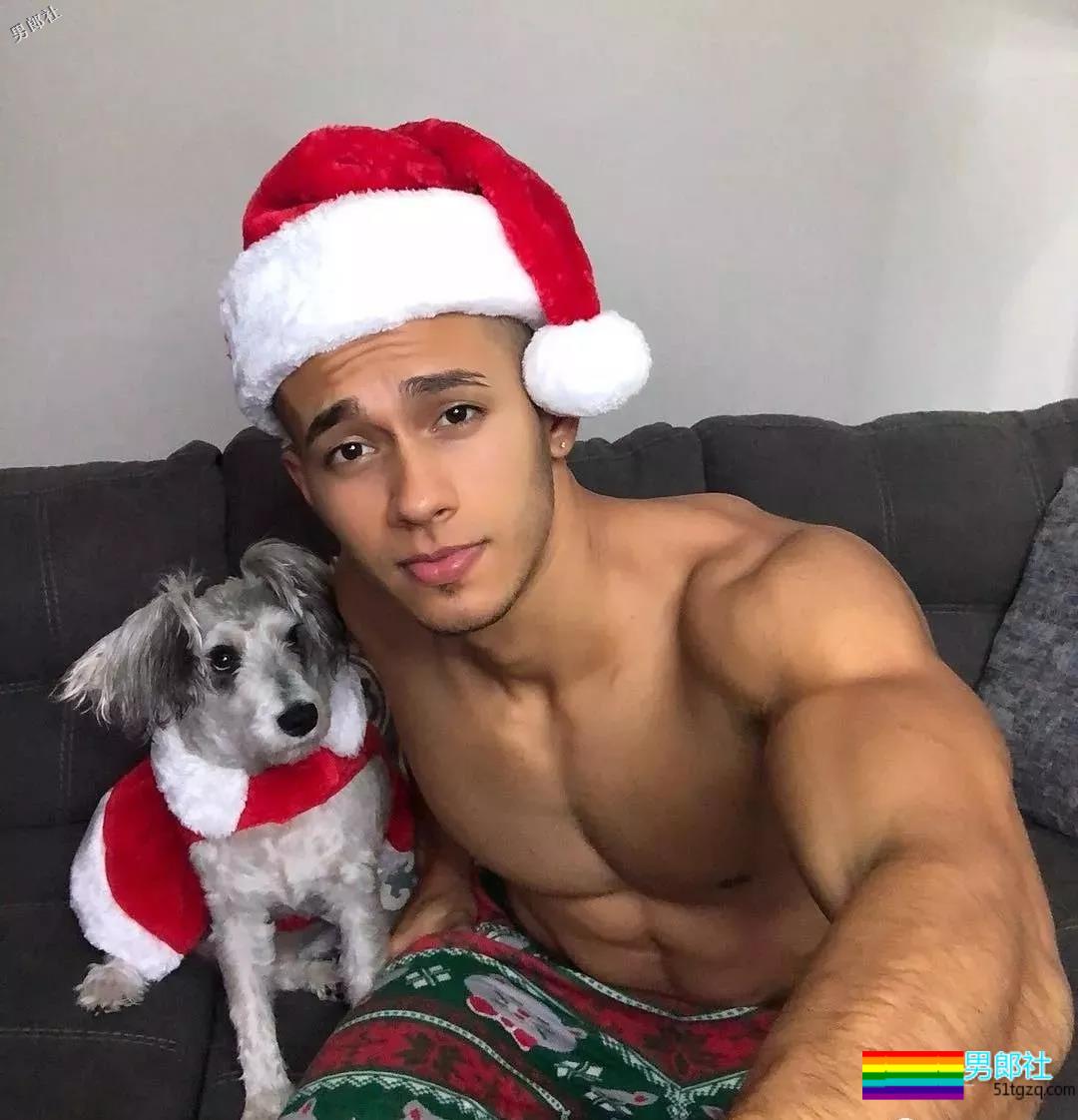 完美的颜值,性感的身材,这位小哥几乎是理想男友的所有幻想。 - 51虹马 完美的颜值,性感的身材,这位小哥几乎是理想男友的所有幻想。 - 51虹马