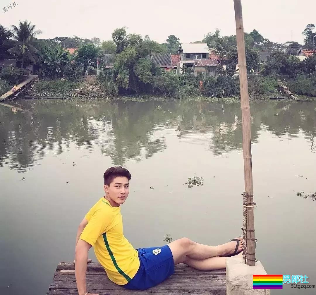 长腿天菜肉好颜高 能穿正装制服 能玩运动装Play - 51虹马