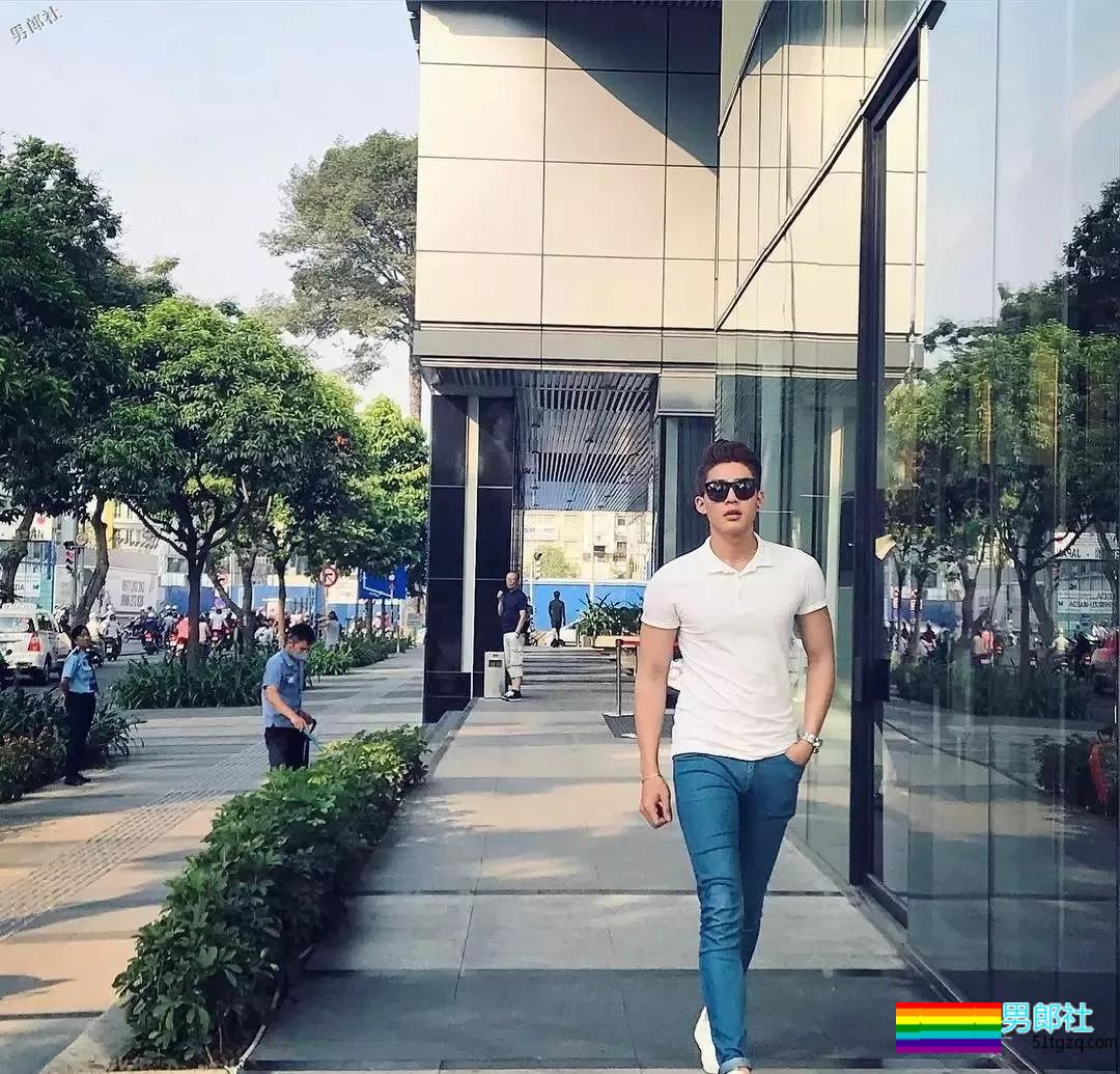 长腿天菜肉好颜高 能穿正装制服 能玩运动装Play - 51虹马