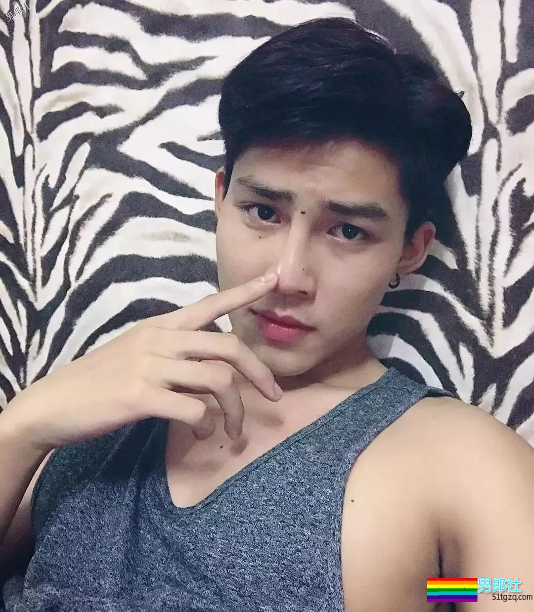 长腿天菜肉好颜高 能穿正装制服 能玩运动装Play - 51虹马