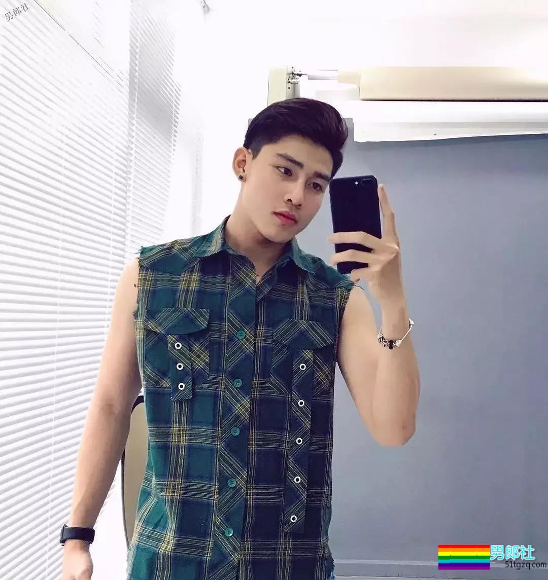 长腿天菜肉好颜高 能穿正装制服 能玩运动装Play - 51虹马