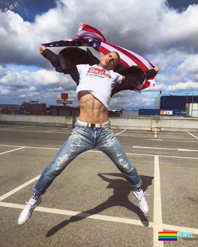 靠服兵役走红网络的男模，他算第一个！ - 51虹马