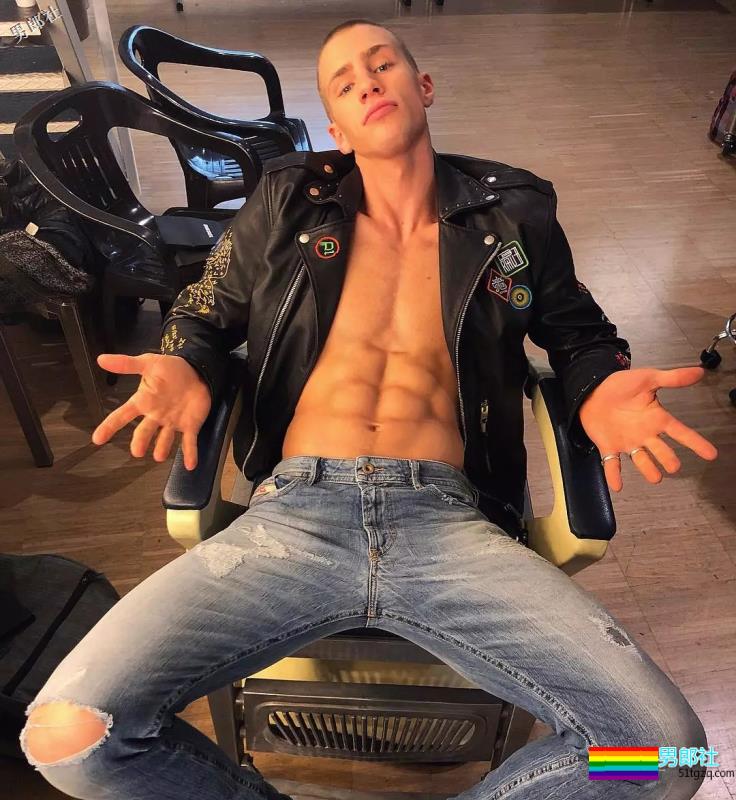 靠服兵役走红网络的男模，他算第一个！ - 51虹马