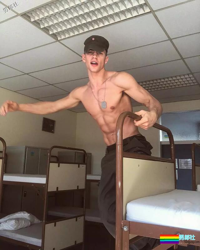 靠服兵役走红网络的男模，他算第一个！ - 51虹马